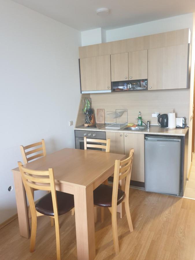 拉兹洛格Apartman Maxim Lux公寓式酒店 外观 照片